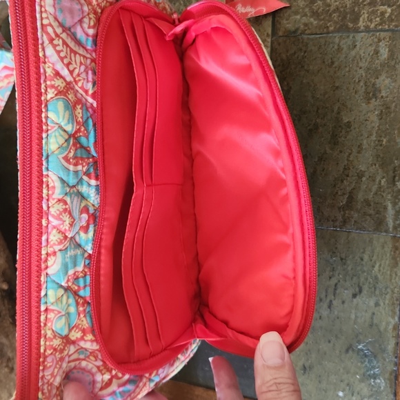 VERA BRADLEY PAISLEY IN PARADISE CROSSBODY - Picture 2 of 5